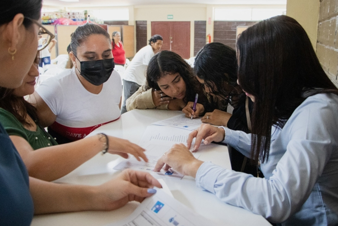  Alcaldía Ciudadana de Guayaquil acompaña en el proceso de postulación a Becas Tec